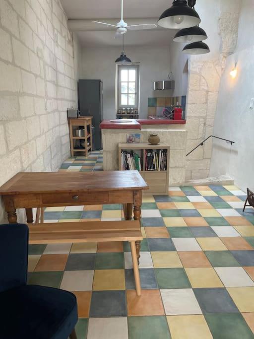 "L'Artistique" Centre Arles Fondation Van Gogh Luaran gambar